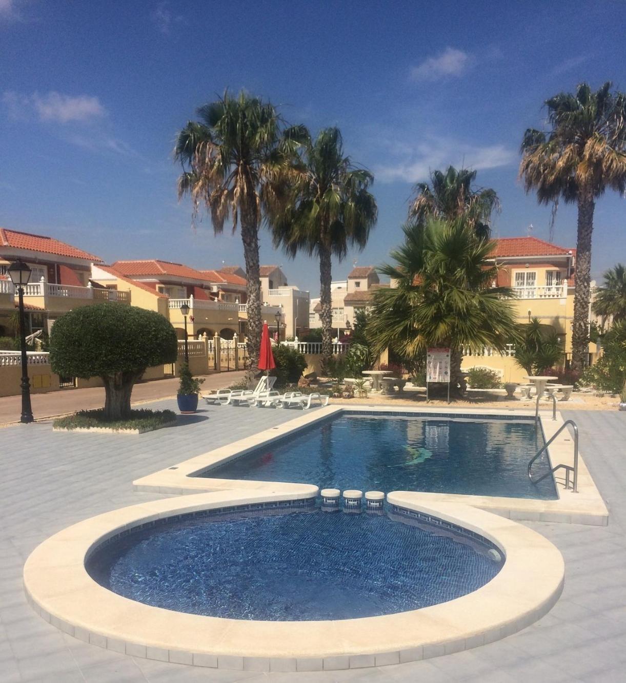 Torrevieja, La Torreta Ground Floor Apartment With Large Private Patio Garden Εξωτερικό φωτογραφία