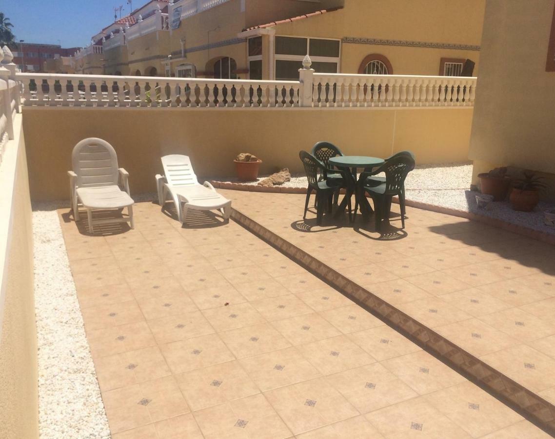 Torrevieja, La Torreta Ground Floor Apartment With Large Private Patio Garden Εξωτερικό φωτογραφία